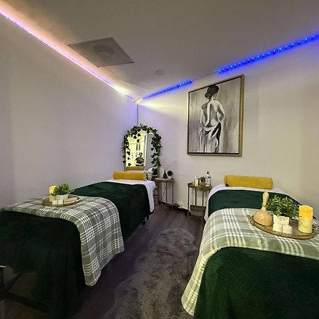 Grand Cantalagua Hotel Morelia, BW Signature Collection Bagian luar foto Massage beds
