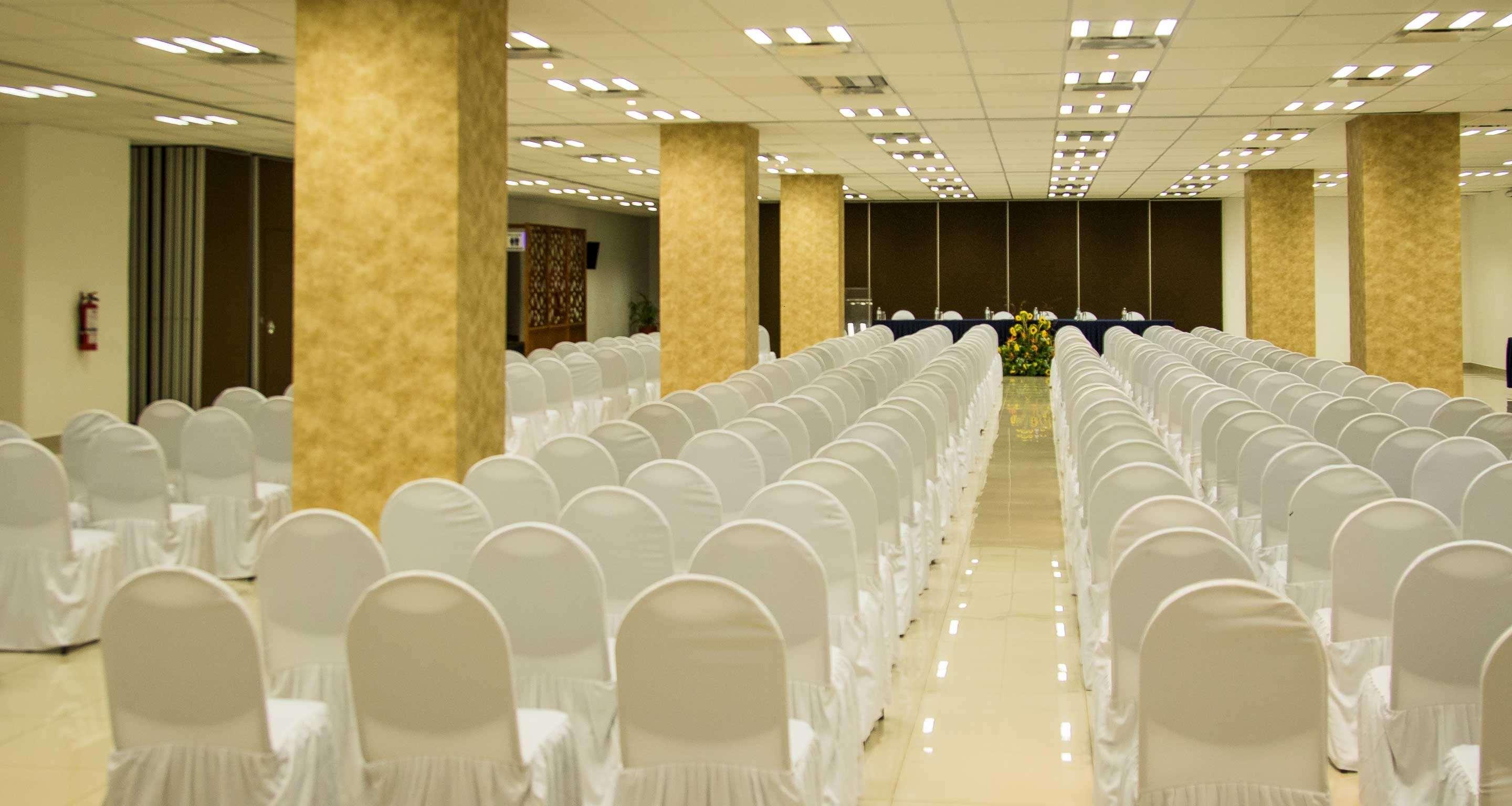 Grand Cantalagua Hotel Morelia, BW Signature Collection Bagian luar foto The main conference hall