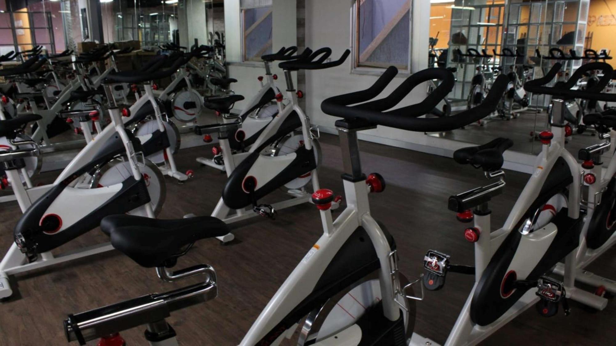 Grand Cantalagua Hotel Morelia, BW Signature Collection Bagian luar foto Indoor cycling bikes